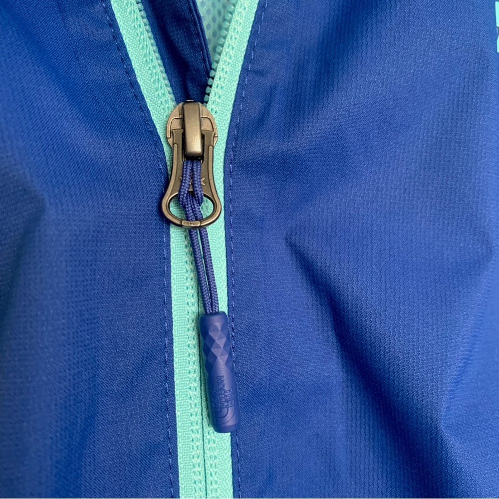 The North Face Women’s Jacket - Picture 4 of 16